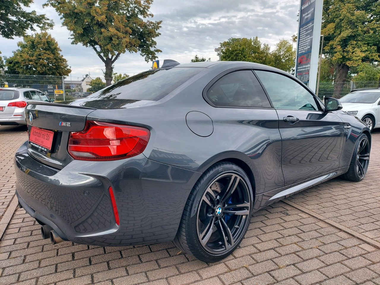 Coupe BMW M2 Baureihe M2 Coupe Autom. H&K DAB Kamera: picture 8 Coupe BMW M2 Baureihe M2 Coupe Autom. H&K DAB Kamera: picture 8