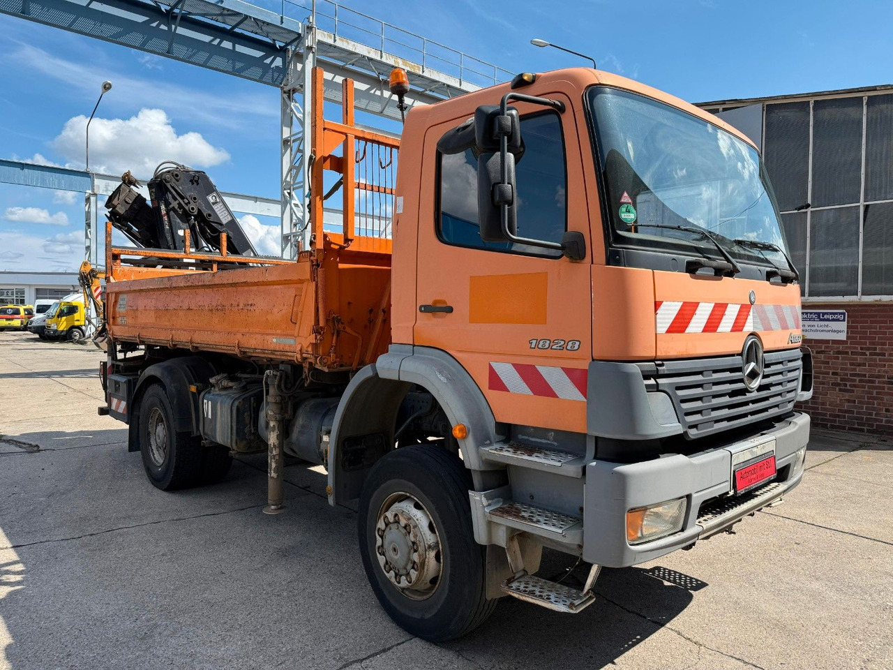 Mercedes-Benz ATEGO 1828 4X4 MEILLER + HIAB KRAN 144 FS-3 - Tipper, Crane truck: picture 2 Mercedes-Benz ATEGO 1828 4X4 MEILLER + HIAB KRAN 144 FS-3 - Tipper, Crane truck: picture 2