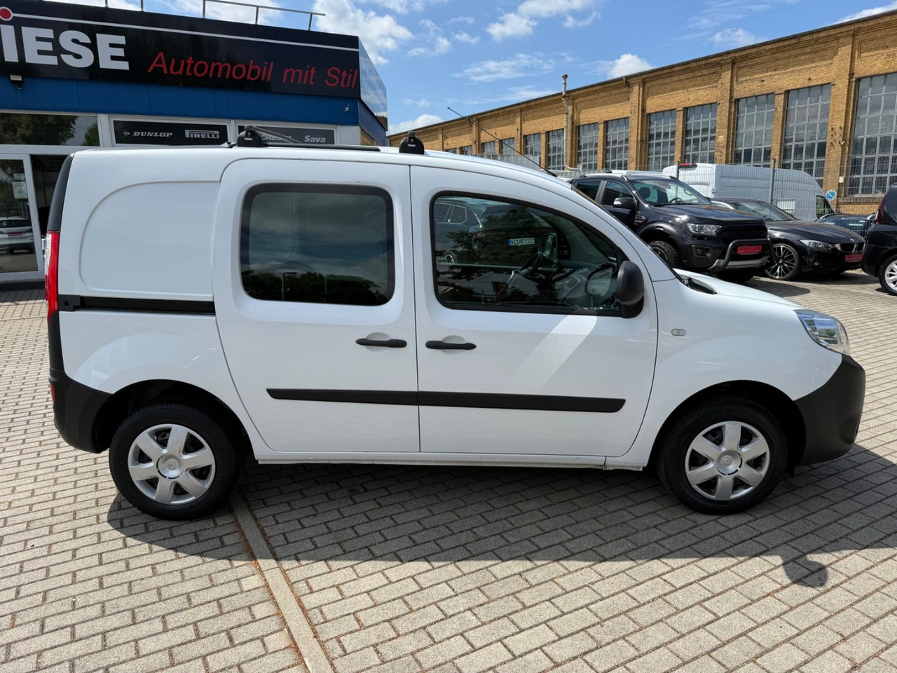 Renault Kangoo Rapid Extra Klima AHK DACHTRÄGER WORKER - Car: picture 3 Renault Kangoo Rapid Extra Klima AHK DACHTRÄGER WORKER - Car: picture 3