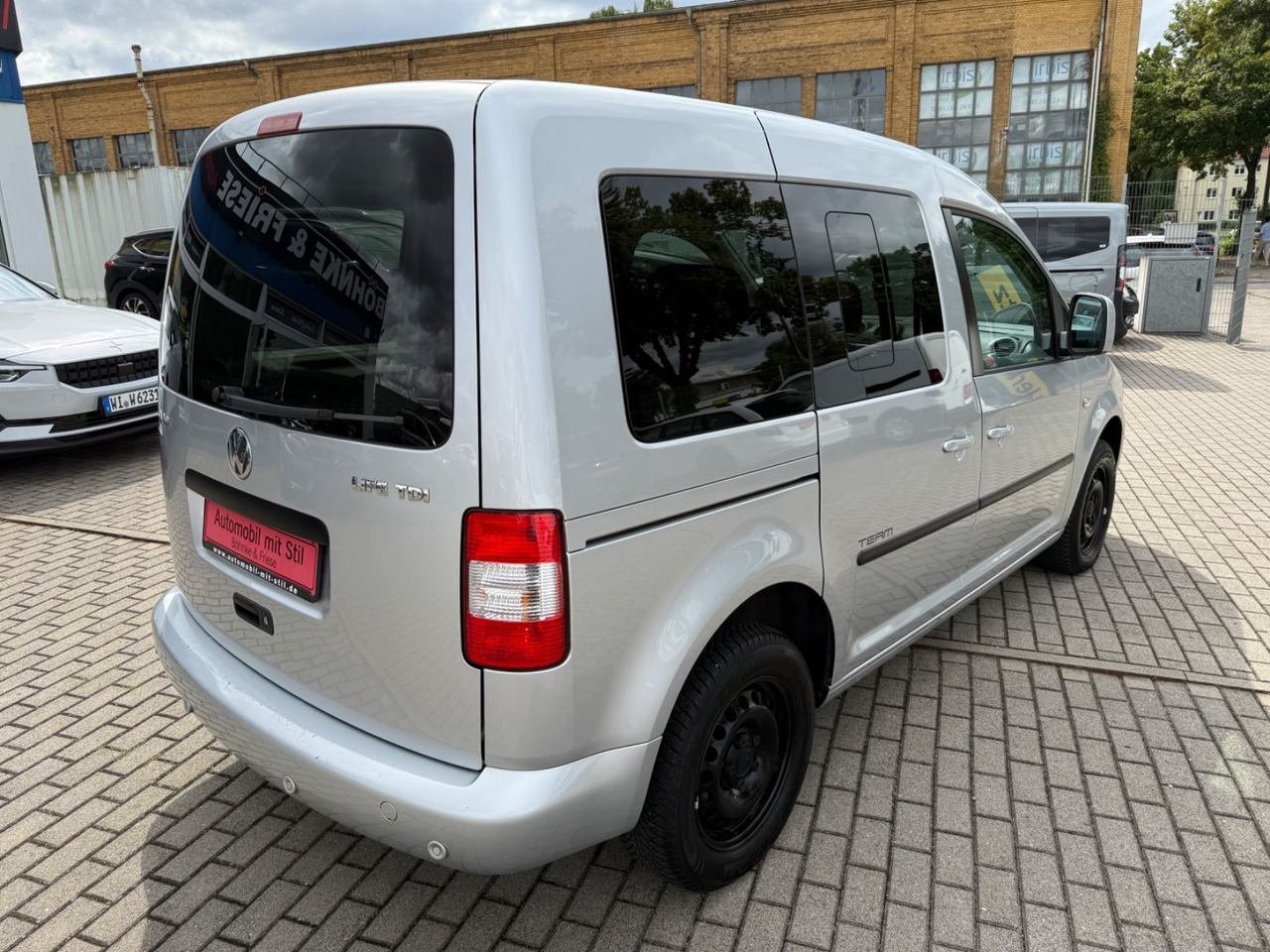 Volkswagen Caddy Life Team 5 Sitze Klima Sitzheiz. PDC - Passenger van: picture 4 Volkswagen Caddy Life Team 5 Sitze Klima Sitzheiz. PDC - Passenger van: picture 4