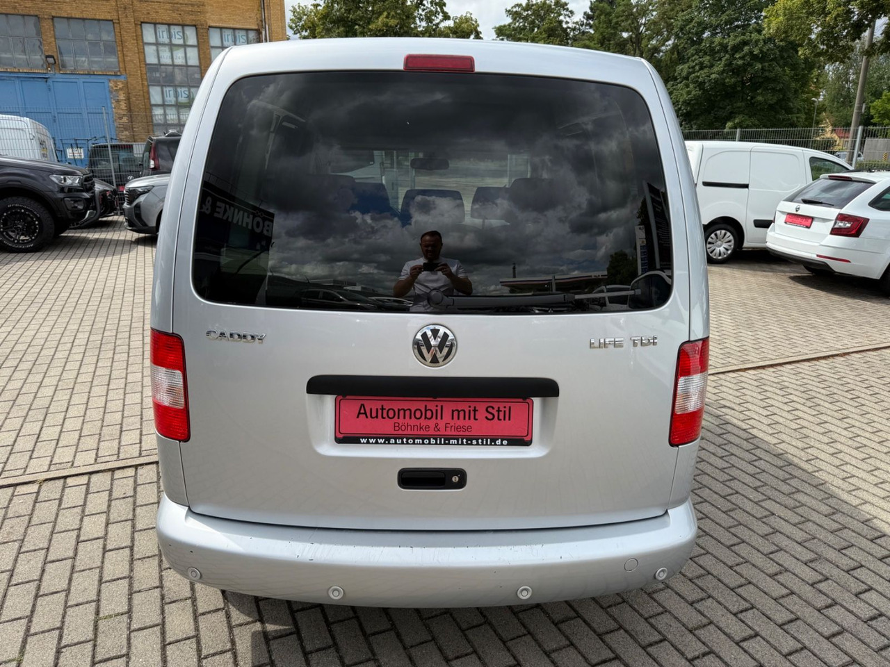 Volkswagen Caddy Life Team 5 Sitze Klima Sitzheiz. PDC - Passenger van: picture 5 Volkswagen Caddy Life Team 5 Sitze Klima Sitzheiz. PDC - Passenger van: picture 5
