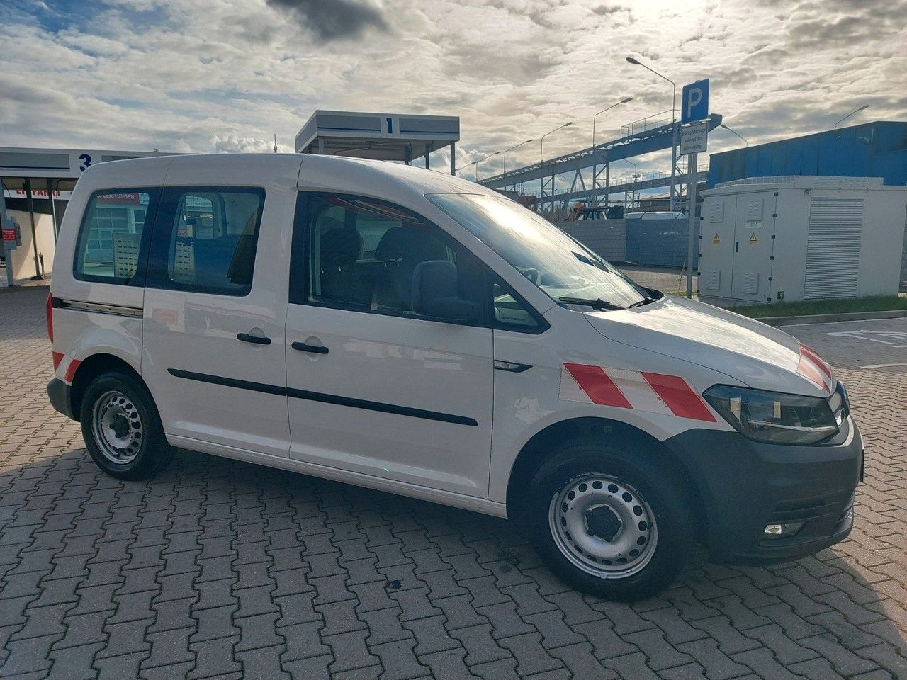 Volkswagen Caddy Nfz Kasten Klima PDC Bluetooth - Passenger van: picture 1 Volkswagen Caddy Nfz Kasten Klima PDC Bluetooth - Passenger van: picture 1