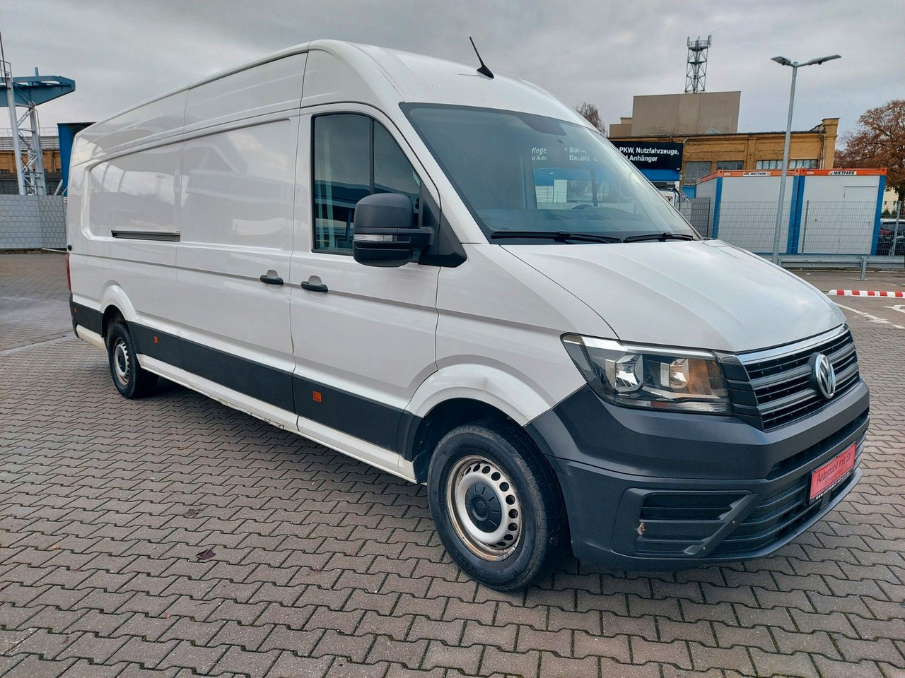 Volkswagen Crafter Kasten 35 lang plus Hochdach KLIMA - Passenger van: picture 2 Volkswagen Crafter Kasten 35 lang plus Hochdach KLIMA - Passenger van: picture 2