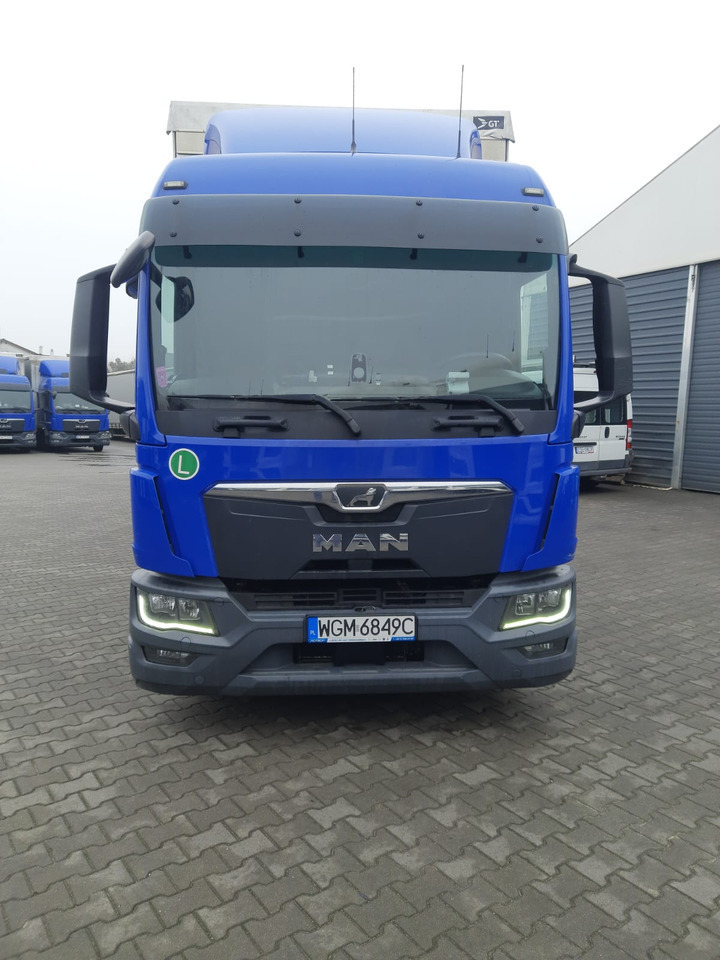 MAN TGL 12.250 - Curtainsider truck: picture 4 MAN TGL 12.250 - Curtainsider truck: picture 4
