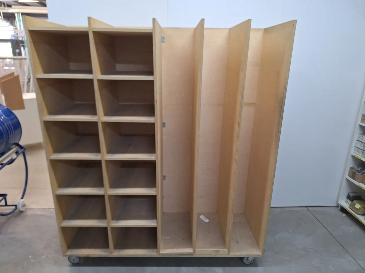 1 Stk. Transportwagen - Material handling equipment: picture 1 1 Stk. Transportwagen - Material handling equipment: picture 1