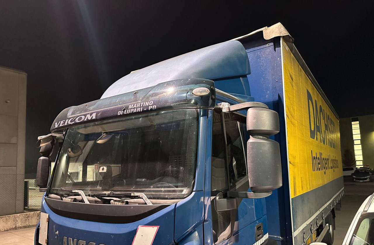 Iveco - Curtainsider truck: picture 2 Iveco - Curtainsider truck: picture 2
