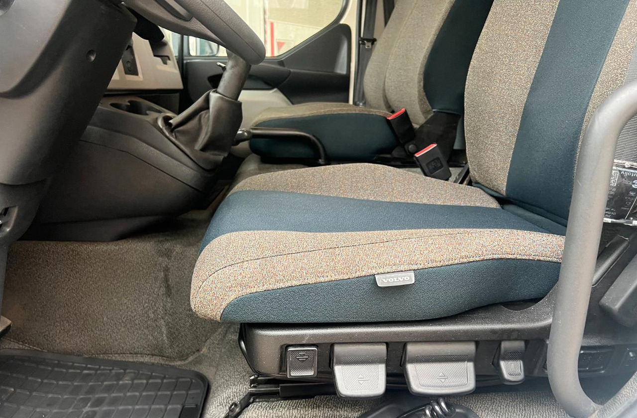 Box truck VOLVO FL 250 euro 6 sponda: picture 9