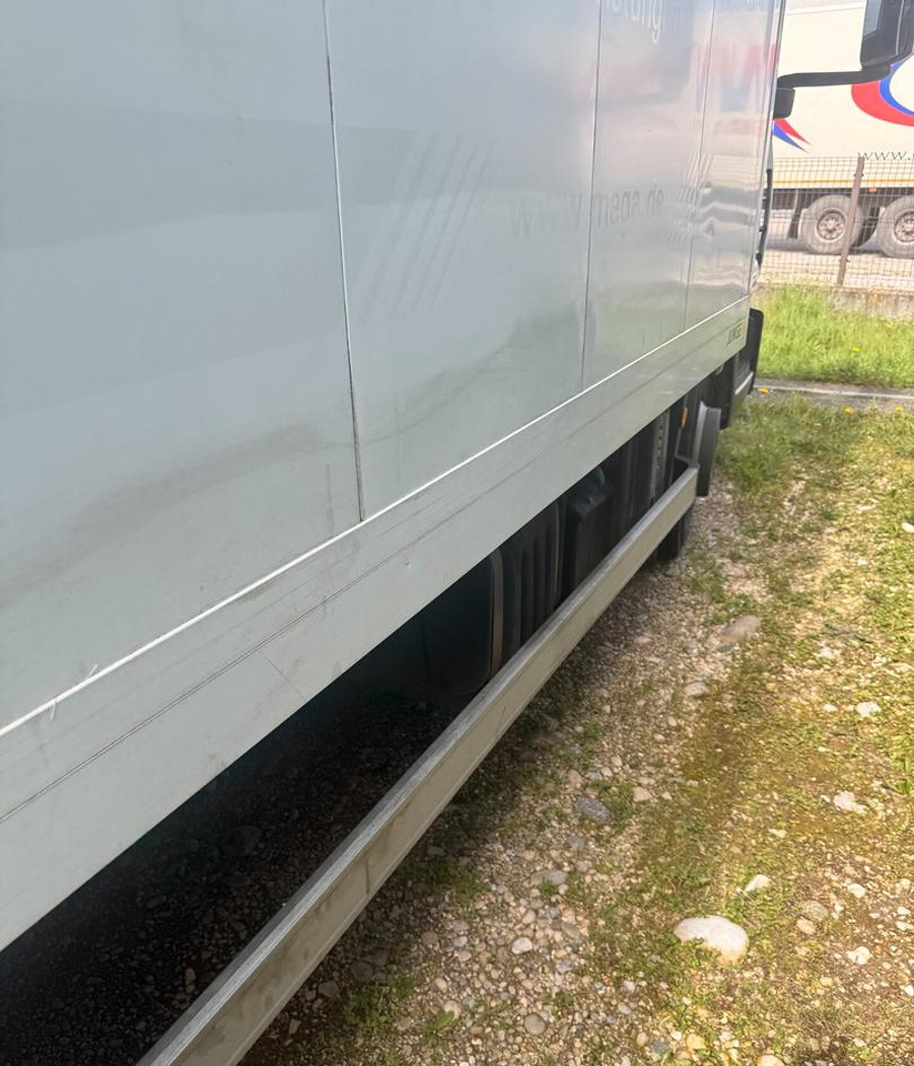 Box truck iveco 75e190: picture 8