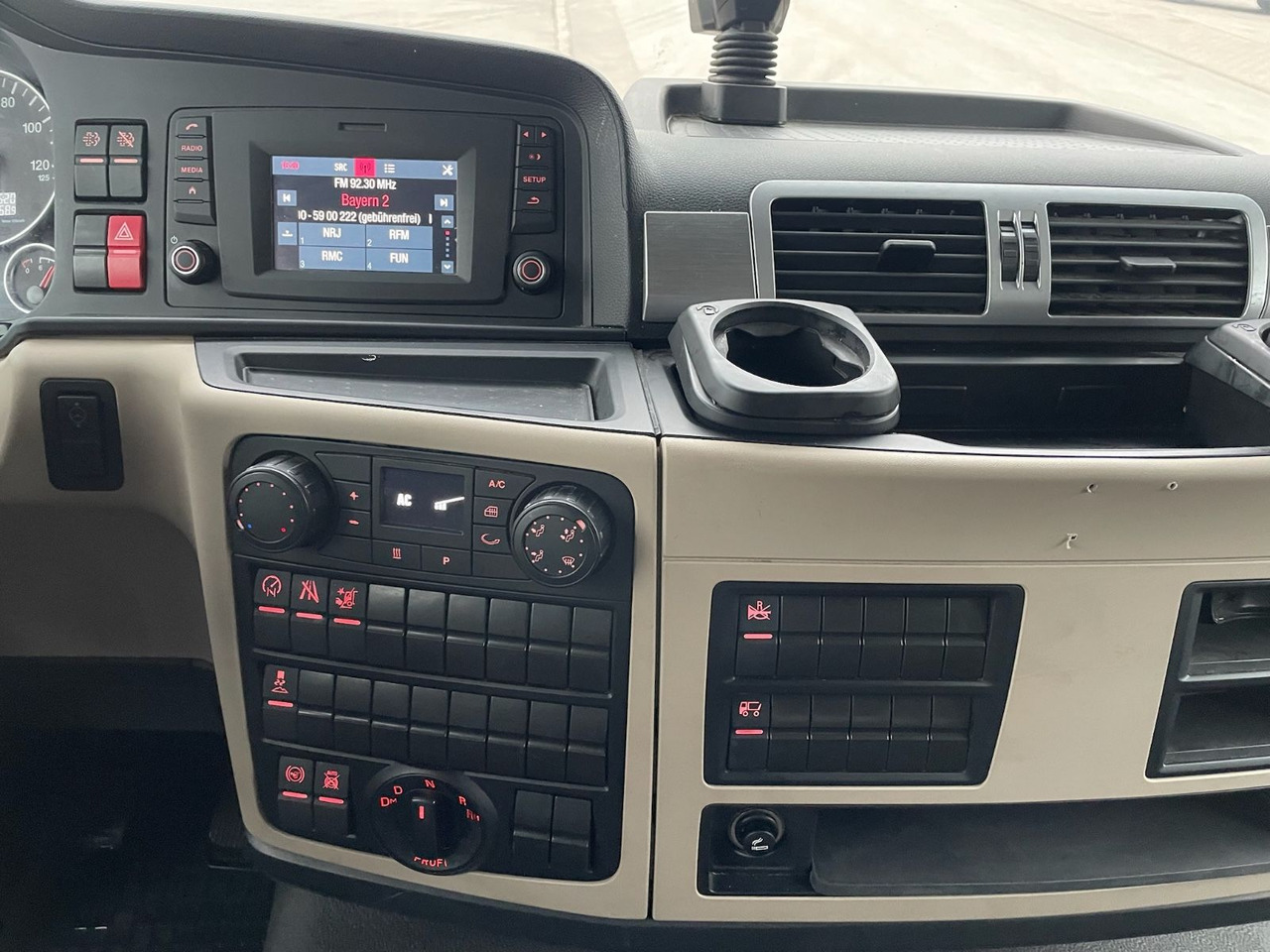 MAN TGL 8.190 4x2 BL Koffer/LBW/PALFINGER/AC/EU6d leasing MAN TGL 8.190 4x2 BL Koffer/LBW/PALFINGER/AC/EU6d: picture 17