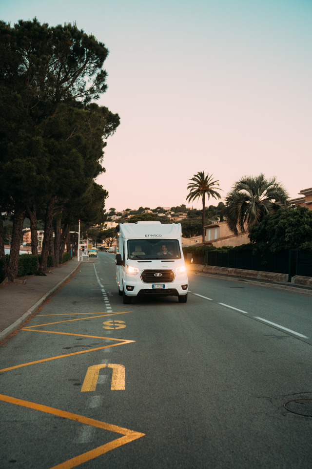 ETRUSCO Etrusco V 6.8 SCF - Camper: picture 3 ETRUSCO Etrusco V 6.8 SCF - Camper: picture 3