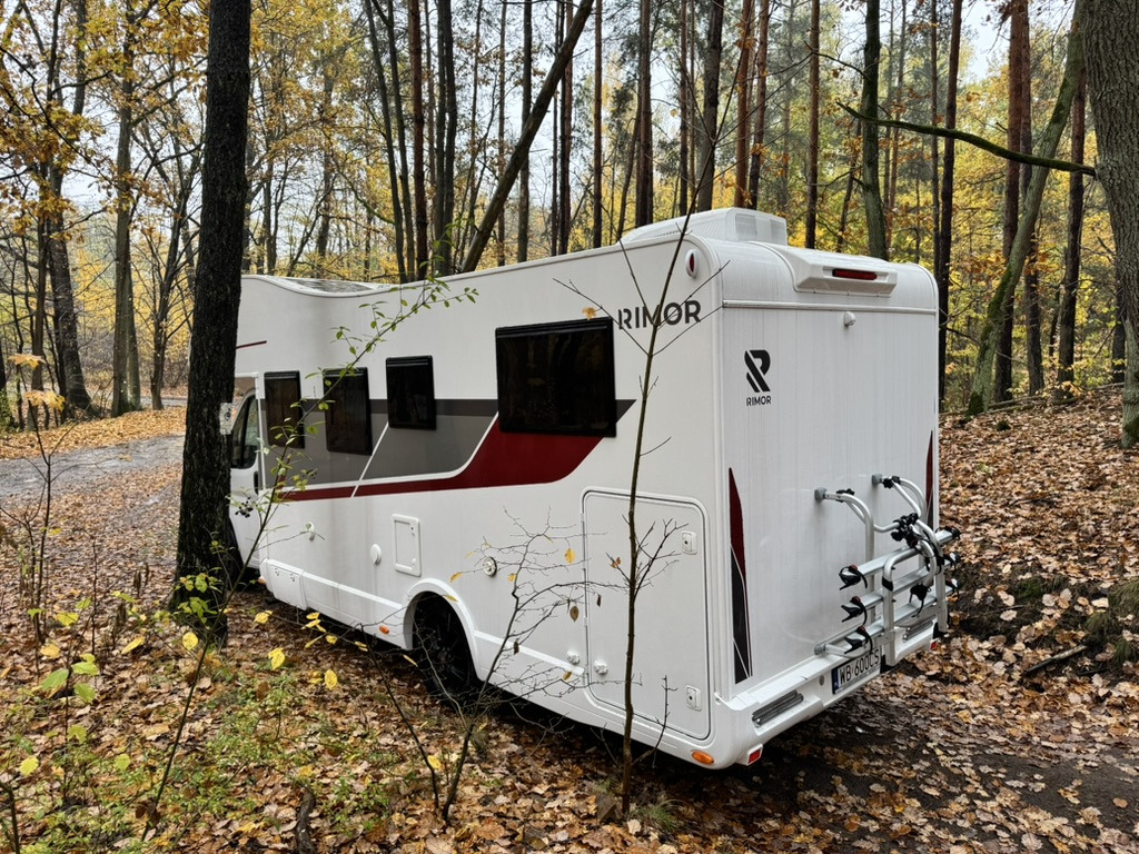 Rimor Seal 695 - Alcove motorhome: picture 3 Rimor Seal 695 - Alcove motorhome: picture 3