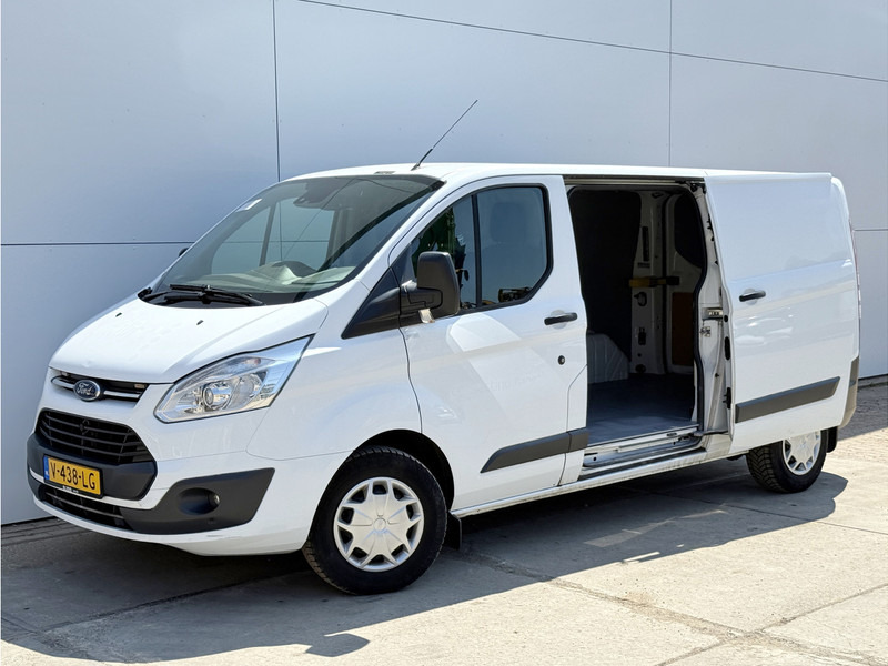 Ford Transit Custom 310 2.0 TDCI L2H1 Trend L2H1 Dubbele Schuif Airco Camera Navigatie Parkeersensoren voor achter - Small van: picture 2 Ford Transit Custom 310 2.0 TDCI L2H1 Trend L2H1 Dubbele Schuif Airco Camera Navigatie Parkeersensoren voor achter - Small van: picture 2