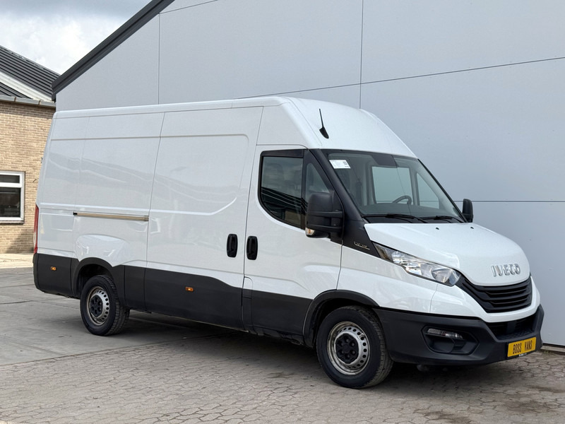 Iveco Daily 35S14 2.3 L2H2 Climate Control Cruise Control Trekhaak Lucht Geveerde Stoel - Panel van: picture 4 Iveco Daily 35S14 2.3 L2H2 Climate Control Cruise Control Trekhaak Lucht Geveerde Stoel - Panel van: picture 4