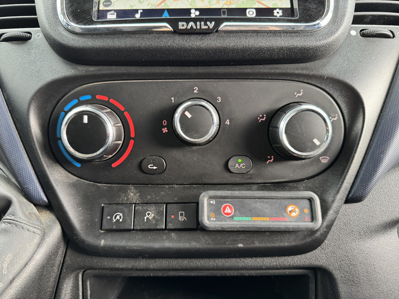 Panel van Iveco Daily 35S16 Automaat L2H2 Adaptive Cruise Control Airco 3,5t Trekhaak Navigatie: picture 17