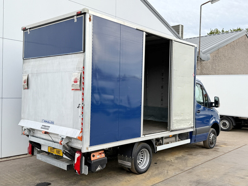 Mercedes-Benz Sprinter 417 1.9 CDI Laadklep 1000kg Dubbellucht Climate Control Carplay - Closed box van: picture 3 Mercedes-Benz Sprinter 417 1.9 CDI Laadklep 1000kg Dubbellucht Climate Control Carplay - Closed box van: picture 3