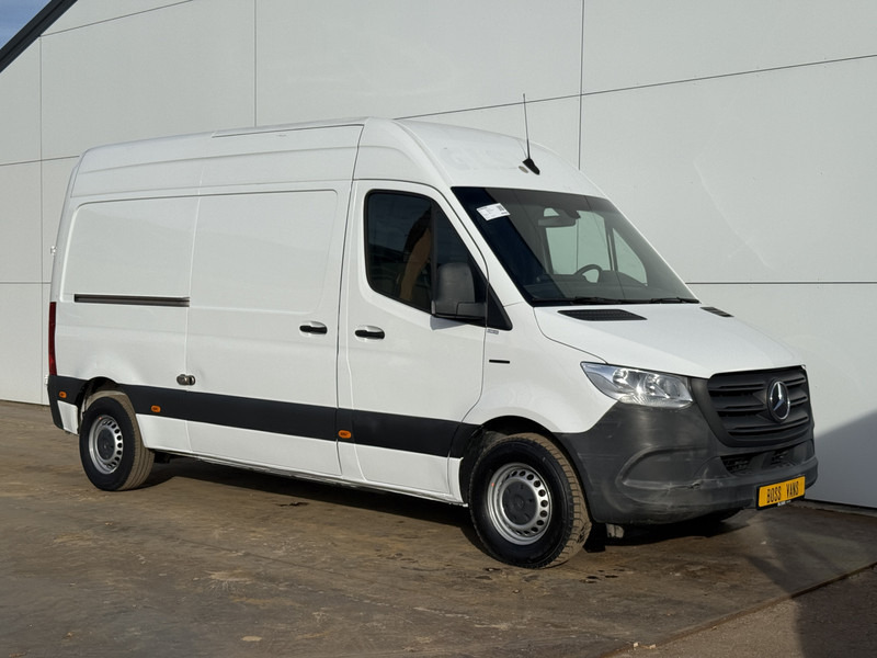 Mercedes-Benz eSprinter 312 ALL-IN PRIJS L2H2 55kWh 168km WLTP 80kw Snelladen Climate Control Camera Stoelverwarming - Panel van, Electric van: picture 4 Mercedes-Benz eSprinter 312 ALL-IN PRIJS L2H2 55kWh 168km WLTP 80kw Snelladen Climate Control Camera Stoelverwarming - Panel van, Electric van: picture 4