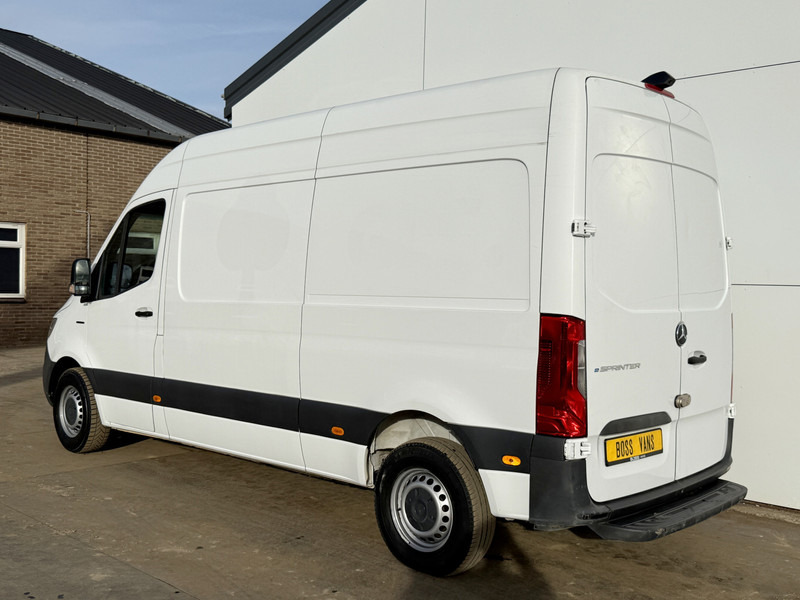 Mercedes-Benz eSprinter 312 ALL-IN PRIJS L2H2 55kWh 168km WLTP 80kw Snelladen Climate Control Camera Stoelverwarming - Panel van, Electric van: picture 2 Mercedes-Benz eSprinter 312 ALL-IN PRIJS L2H2 55kWh 168km WLTP 80kw Snelladen Climate Control Camera Stoelverwarming - Panel van, Electric van: picture 2