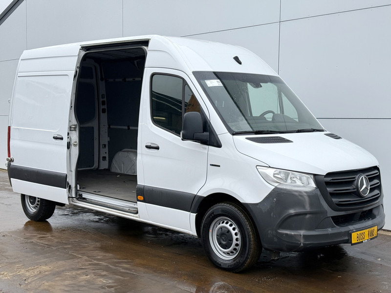 Mercedes-Benz eSprinter 312 ALL-IN PRIJS L2H2 55kWh 168km WLTP 80kw Snelladen Climate Control Stoelverwarming - Panel van, Electric van: picture 5 Mercedes-Benz eSprinter 312 ALL-IN PRIJS L2H2 55kWh 168km WLTP 80kw Snelladen Climate Control Stoelverwarming - Panel van, Electric van: picture 5