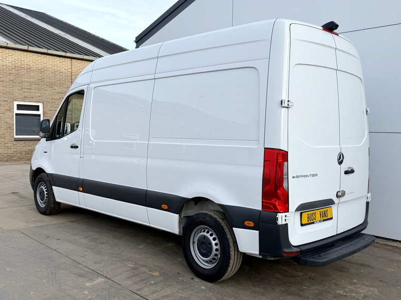 Mercedes-Benz eSprinter 312 ALL-IN PRIJS L2H2 55kWh 168km WLTP 80kw Snelladen Climate Control Stoelverwarming - Panel van, Electric van: picture 2 Mercedes-Benz eSprinter 312 ALL-IN PRIJS L2H2 55kWh 168km WLTP 80kw Snelladen Climate Control Stoelverwarming - Panel van, Electric van: picture 2