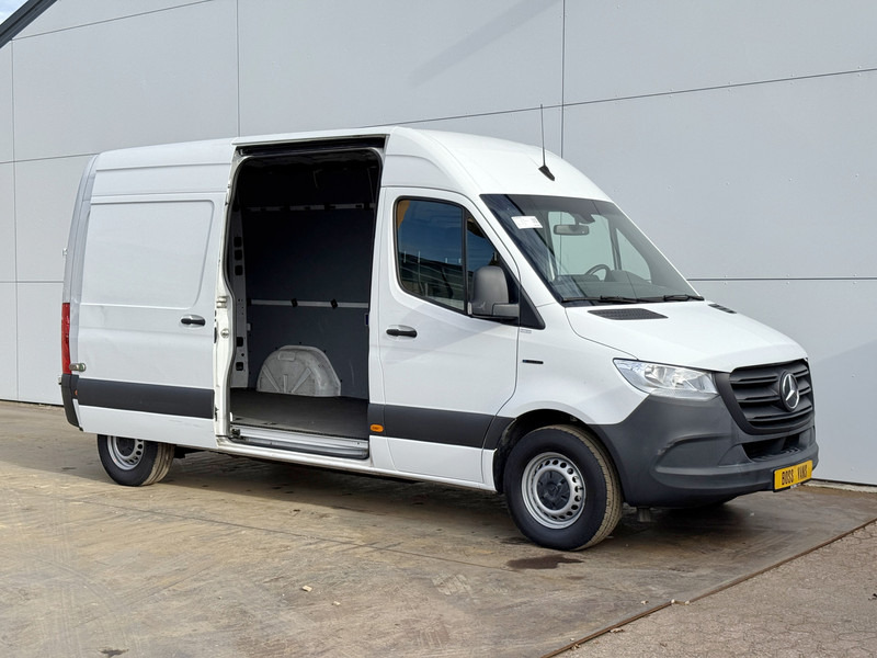 Mercedes-Benz eSprinter 312 ALL-IN PRIJS L2H2 55kWh 168km WLTP 80kw Snelladen Climate Control Stoelverwarming - Panel van, Electric van: picture 5 Mercedes-Benz eSprinter 312 ALL-IN PRIJS L2H2 55kWh 168km WLTP 80kw Snelladen Climate Control Stoelverwarming - Panel van, Electric van: picture 5