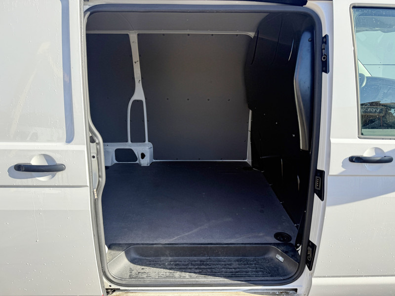 Small van, Electric van Volkswagen E-Transporter 113PK L2H1 138KM WLTP 37,3kWh 100% Elektrisch ABT E-transporter Snelladen Airco Camera Carplay: picture 10
