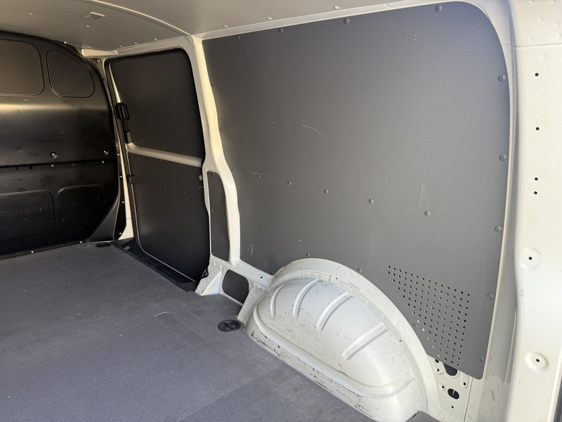 Small van, Electric van Volkswagen E-Transporter 113PK L2H1 138KM WLTP 37,3kWh 100% Elektrisch ABT E-transporter Snelladen Airco Camera Carplay: picture 15