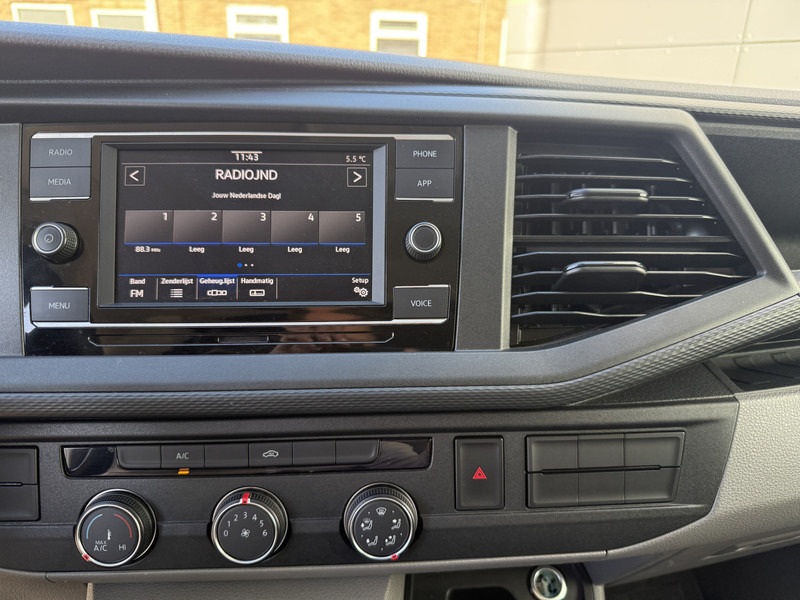 Small van, Electric van Volkswagen E-Transporter 113PK L2H1 138KM WLTP 37,3kWh 100% Elektrisch ABT E-transporter Snelladen Airco Camera Carplay: picture 16