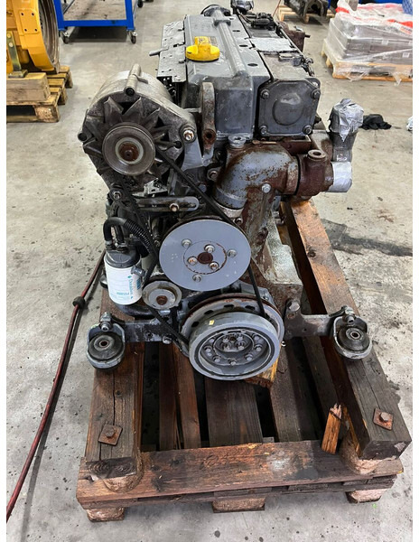 Deutz bf4m1013ec for Sennebogen 821 - Engine: picture 3 Deutz bf4m1013ec for Sennebogen 821 - Engine: picture 3