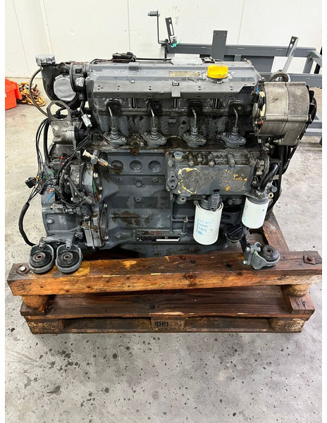 Deutz bf4m1013ec for Sennebogen 821 - Engine: picture 1 Deutz bf4m1013ec for Sennebogen 821 - Engine: picture 1