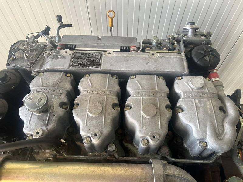 Liebherr A904 Li/A904C Li/R904/R904C - Engine: picture 2 Liebherr A904 Li/A904C Li/R904/R904C - Engine: picture 2