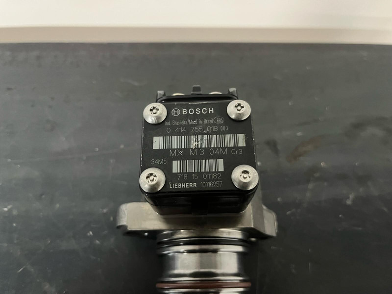 Liebherr D 934 A 6 - Fuel pump: picture 2 Liebherr D 934 A 6 - Fuel pump: picture 2