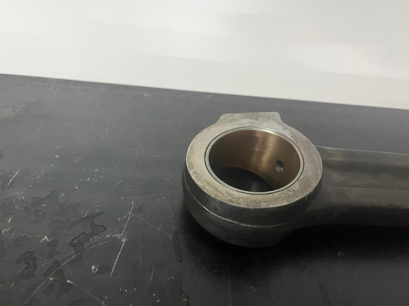 Liebherr Drijfstang D9408 D 9408 - Engine and parts: picture 3 Liebherr Drijfstang D9408 D 9408 - Engine and parts: picture 3