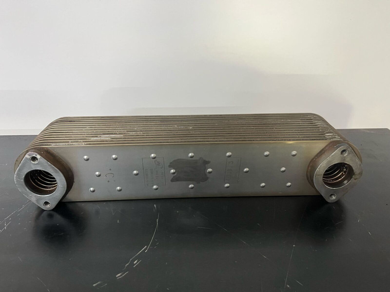 Liebherr olie koeler D9408 D 9408 - Oil cooler: picture 2 Liebherr olie koeler D9408 D 9408 - Oil cooler: picture 2
