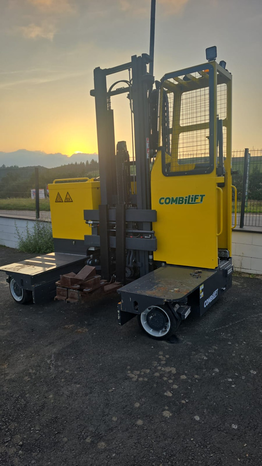 COMBILIFT C3000STE - 4-way reach truck: picture 1 COMBILIFT C3000STE - 4-way reach truck: picture 1