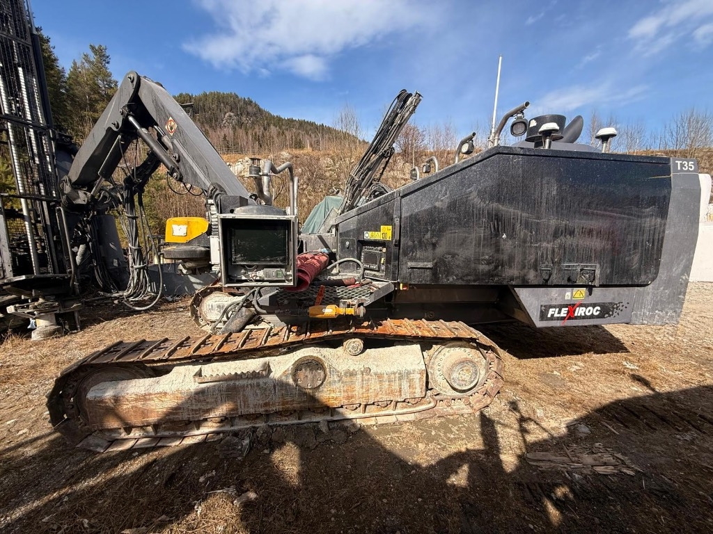 Atlas Copco FLEXIROC T35R-01 - Drilling rig: picture 1 Atlas Copco FLEXIROC T35R-01 - Drilling rig: picture 1