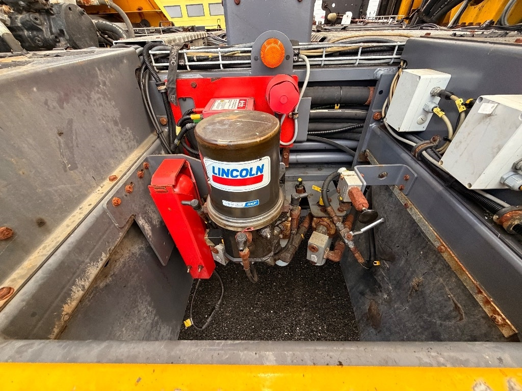 Drilling rig Epiroc Boomer XE3C: picture 18