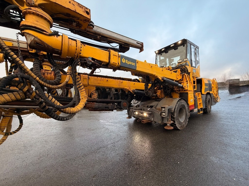Drilling rig Epiroc Boomer XE3C: picture 12