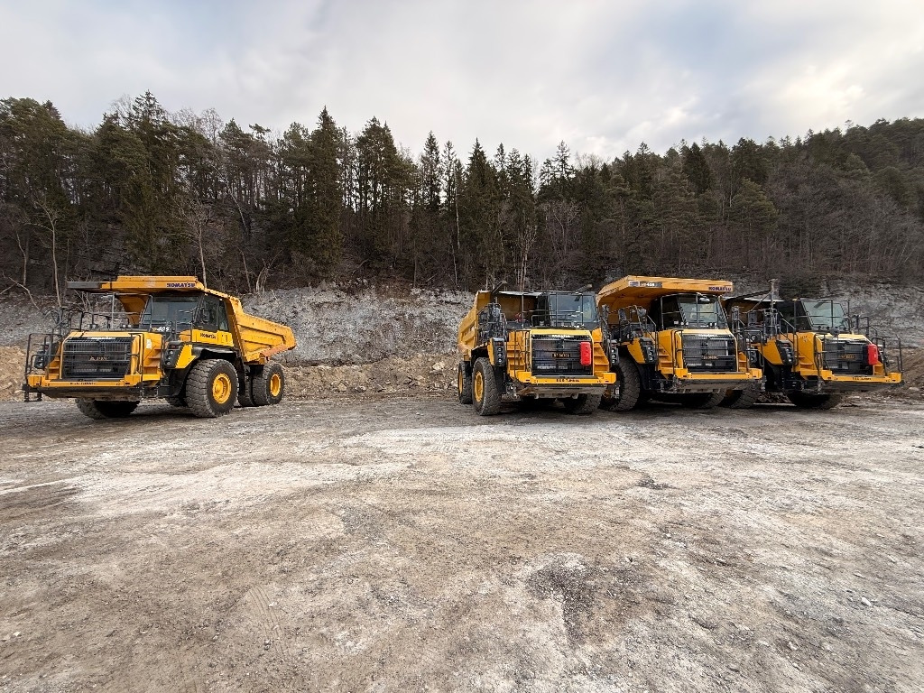 Komatsu HD 405 - 8E0 - Rigid dumper/ Rock truck: picture 3 Komatsu HD 405 - 8E0 - Rigid dumper/ Rock truck: picture 3