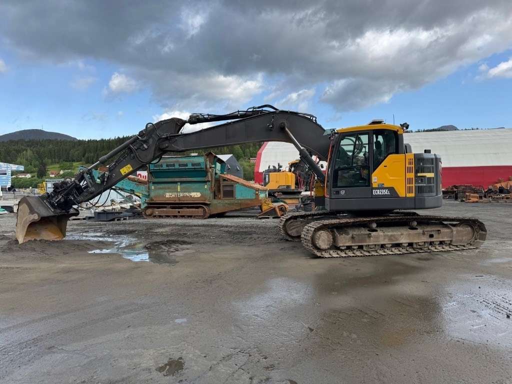 Volvo ECR 235 E - Crawler excavator: picture 3 Volvo ECR 235 E - Crawler excavator: picture 3