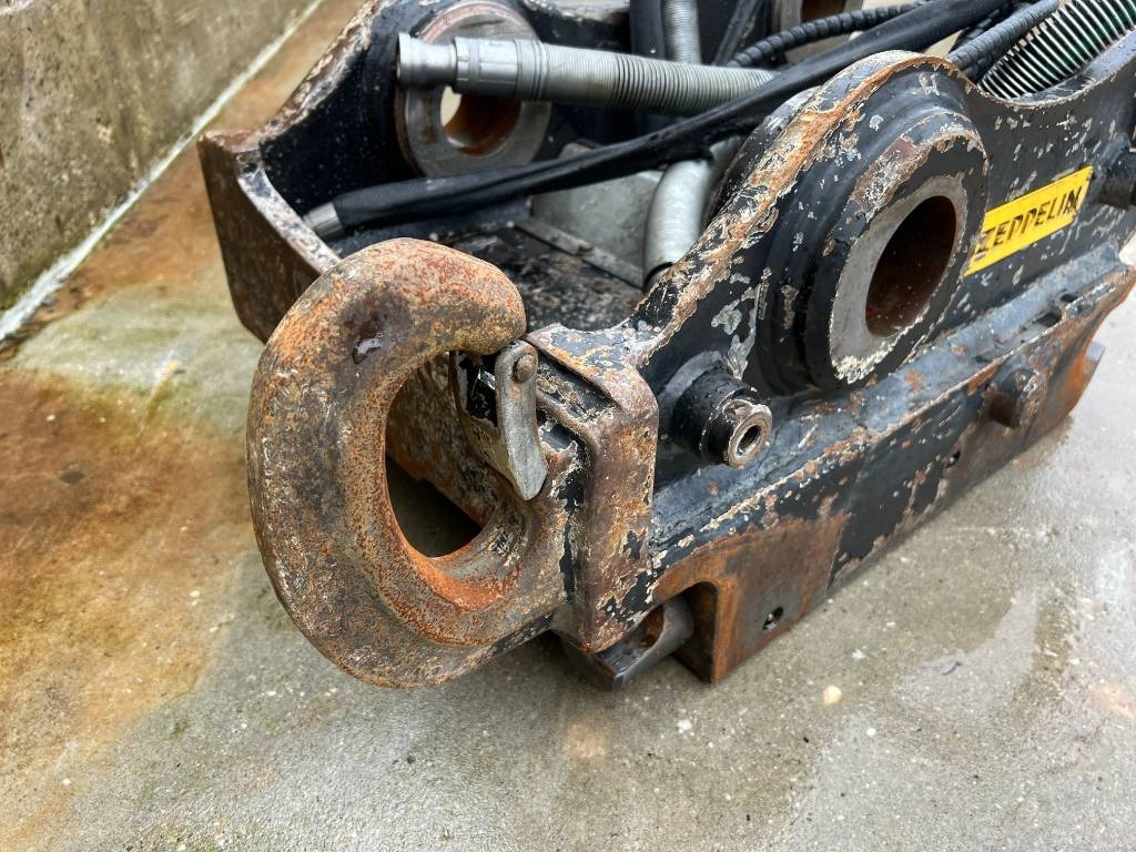 OilQuick OQ70/55 - Quick coupler for Construction machinery: picture 3 OilQuick OQ70/55 - Quick coupler for Construction machinery: picture 3