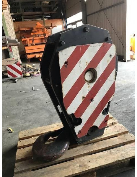Liebherr 30t. Hook block 1-sheave 23mm - Truck mounted crane for Construction machinery: picture 4 Liebherr 30t. Hook block 1-sheave 23mm - Truck mounted crane for Construction machinery: picture 4