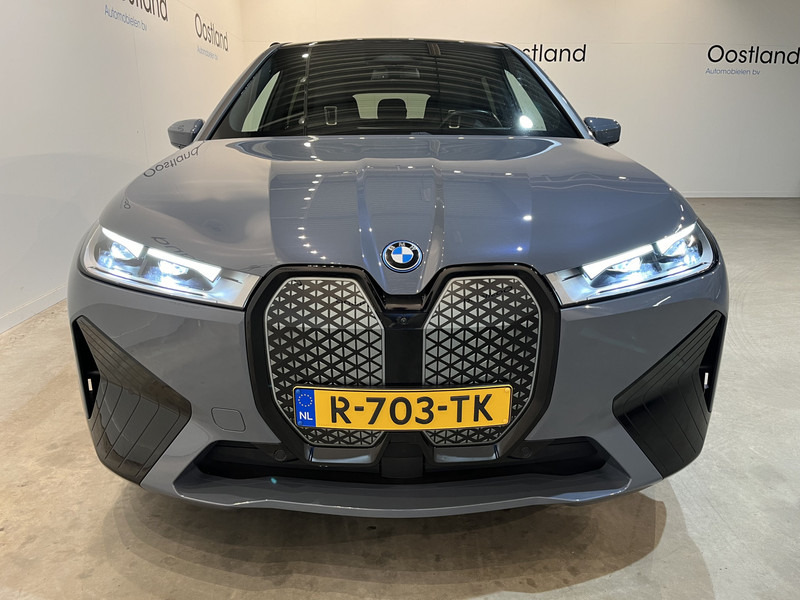 BMW iX xDrive40 High Executive 77 kWh / Luchtvering / Pano / Harman Kardon / Trekhaak / Sportpakket / 27.750 KM !! - SUV: picture 5 BMW iX xDrive40 High Executive 77 kWh / Luchtvering / Pano / Harman Kardon / Trekhaak / Sportpakket / 27.750 KM !! - SUV: picture 5