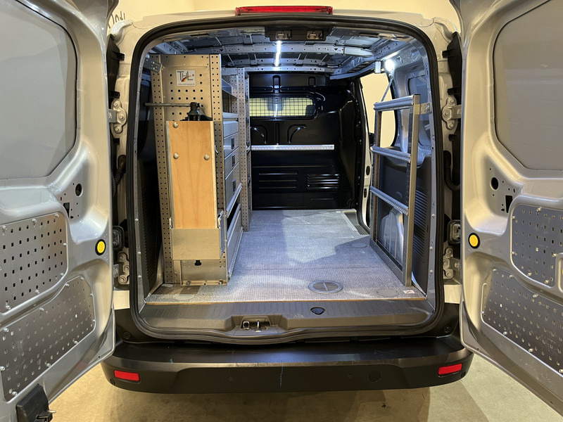 Ford Transit Connect 1.5 EcoBlue L2 120 PK Automaat Servicebus / Aluca Inrichting / Euro 6 / Airco / Camera / Cruise Control / Navigatie / CarPlay / 46.300 KM !! / BPM VRIJ !! - Small van: picture 4 Ford Transit Connect 1.5 EcoBlue L2 120 PK Automaat Servicebus / Aluca Inrichting / Euro 6 / Airco / Camera / Cruise Control / Navigatie / CarPlay / 46.300 KM !! / BPM VRIJ !! - Small van: picture 4