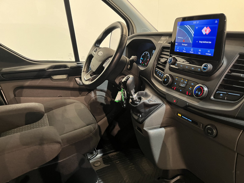 Ford Transit Custom 340 2.0 TDCI L1H1 Trend 130 PK Servicebus / Sortimo Inrichting / Euro 6 / Schuifdeur L + R / 220V. / Airco / Cruise Control / PDC / CarPlay / Trekhaak / Navigatie / 79.500 KM !! - Small van: picture 3 Ford Transit Custom 340 2.0 TDCI L1H1 Trend 130 PK Servicebus / Sortimo Inrichting / Euro 6 / Schuifdeur L + R / 220V. / Airco / Cruise Control / PDC / CarPlay / Trekhaak / Navigatie / 79.500 KM !! - Small van: picture 3