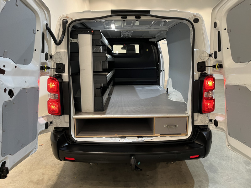 Opel Vivaro 2.0 CDTI L3H1 150 PK Servicebus / Inrichting / Euro 6 / Airco / Cruise Control / Camera / Trekhaak / CarPlay / Navigatie / 3-Zits / - Small van: picture 5 Opel Vivaro 2.0 CDTI L3H1 150 PK Servicebus / Inrichting / Euro 6 / Airco / Cruise Control / Camera / Trekhaak / CarPlay / Navigatie / 3-Zits / - Small van: picture 5