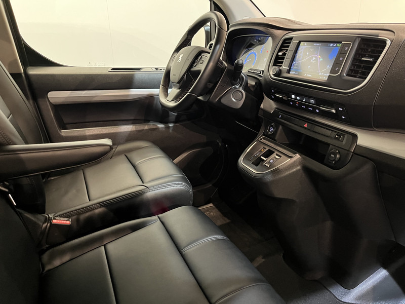 Peugeot e-Expert EV L3 DC Dubbel Cabine 75 kWh / 2X Schuifdeur / Trekhaak / Camera / Leder / CarPlay / Navigatie / Clima / Cruise / 49.300 KM !! - Small van, Combi van: picture 3 Peugeot e-Expert EV L3 DC Dubbel Cabine 75 kWh / 2X Schuifdeur / Trekhaak / Camera / Leder / CarPlay / Navigatie / Clima / Cruise / 49.300 KM !! - Small van, Combi van: picture 3