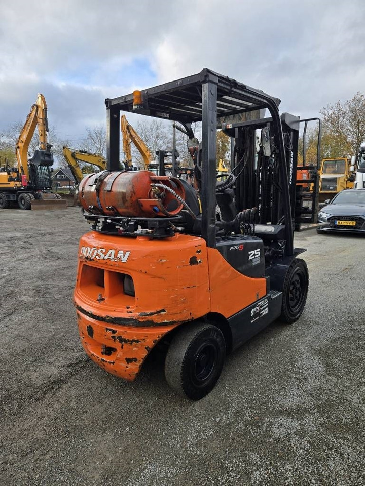 Doosan G 25 E-5 - LPG forklift: picture 4 Doosan G 25 E-5 - LPG forklift: picture 4