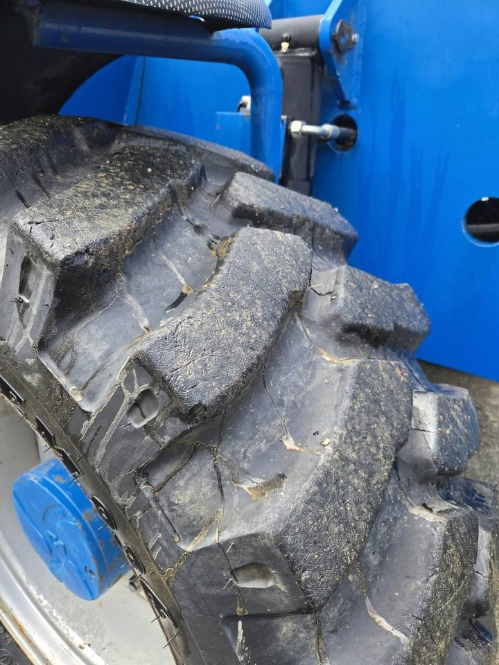 Telescopic handler Terex Telelift 4017: picture 12