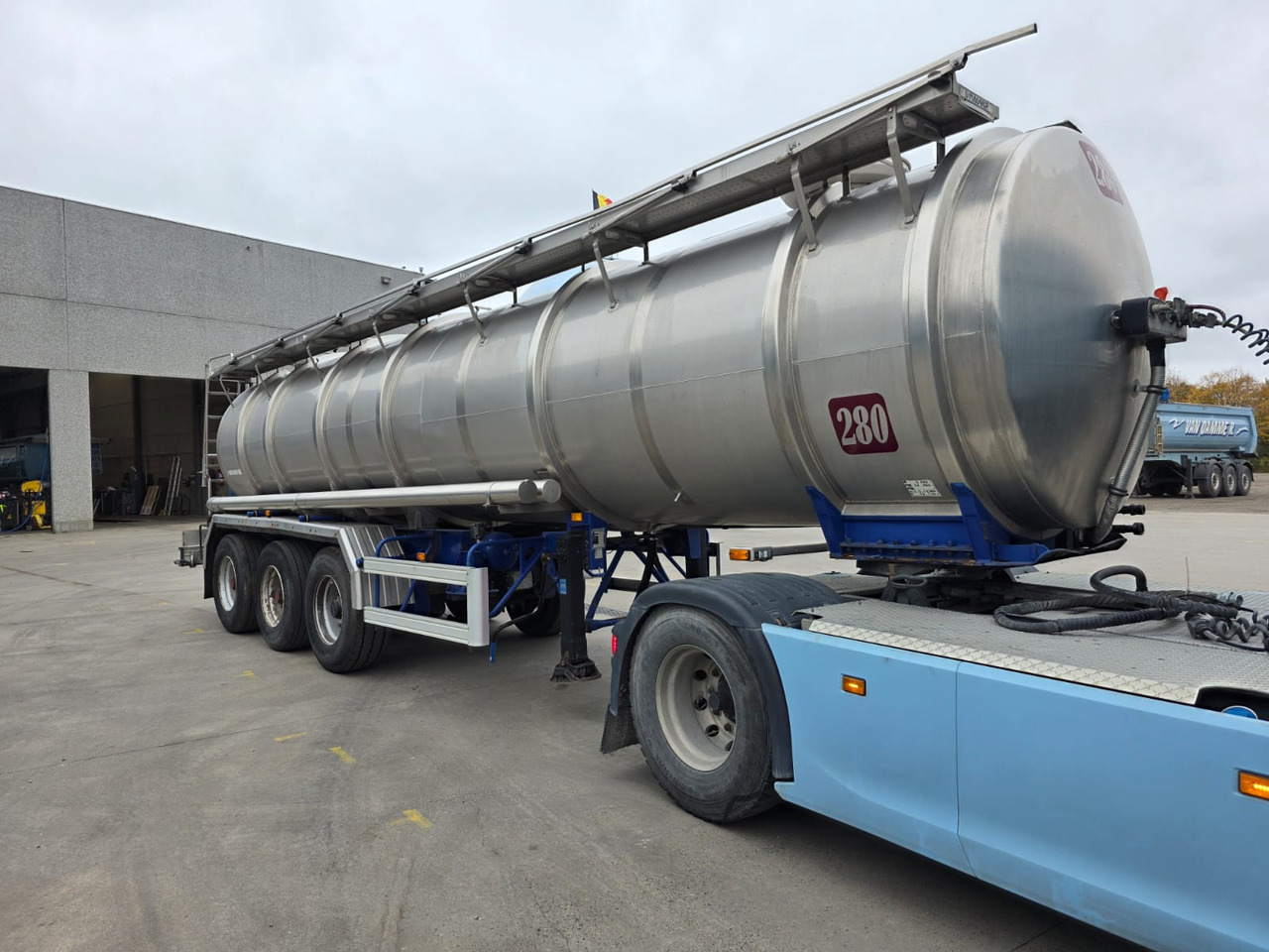 MAGYAR  - Tank semi-trailer: picture 2 MAGYAR  - Tank semi-trailer: picture 2