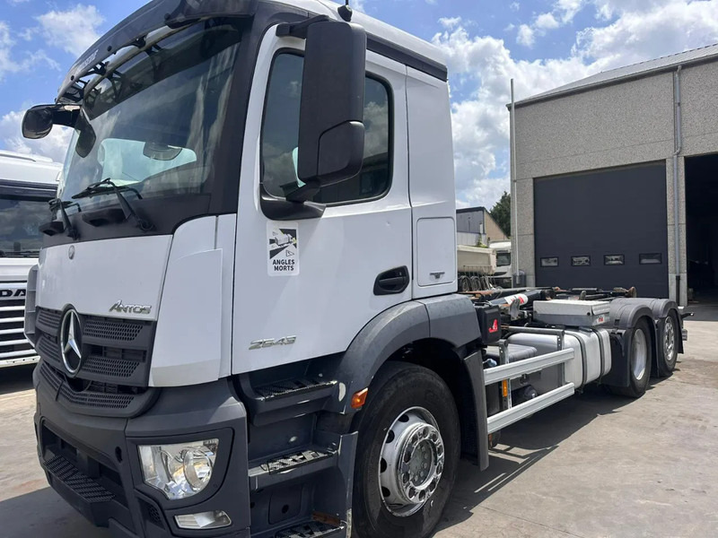Mercedes-Benz Antos 2543 Hyva - Hook lift truck: picture 1 Mercedes-Benz Antos 2543 Hyva - Hook lift truck: picture 1